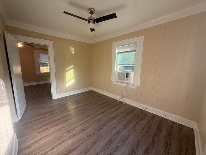 Building Photo - 2602 S Purvis Dr