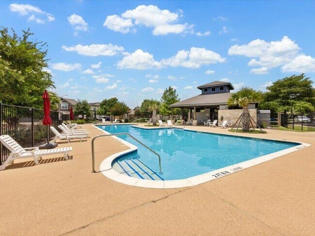 Building Photo - 8721 Blackvireo Dr