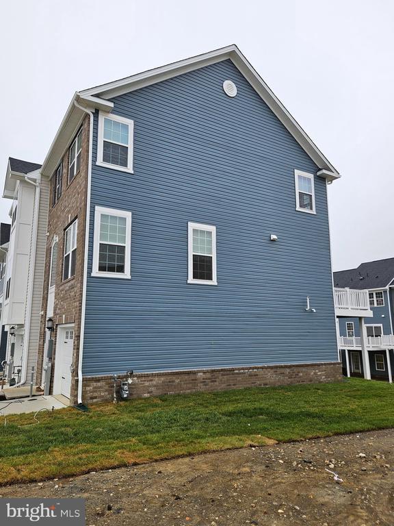 Building Photo - 7759 Meander Ct S