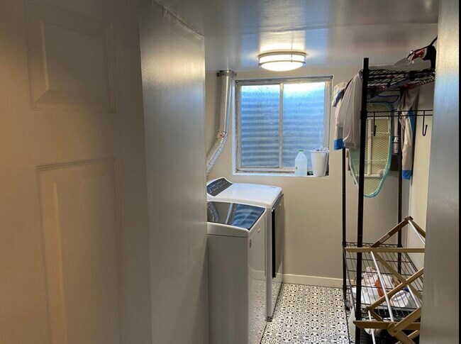 Building Photo - 2139 W 12015 S