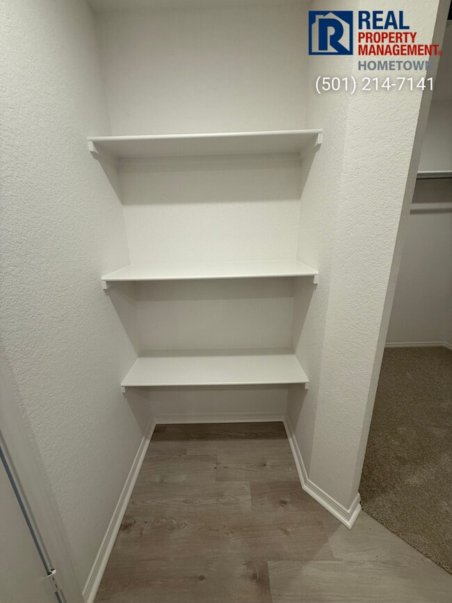 Building Photo - 10 Sourdough Crk Ln