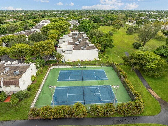 Building Photo - 8896 SW 62nd Terrace