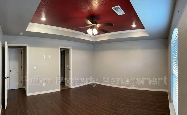 Building Photo - 9313 Buccola Ave
