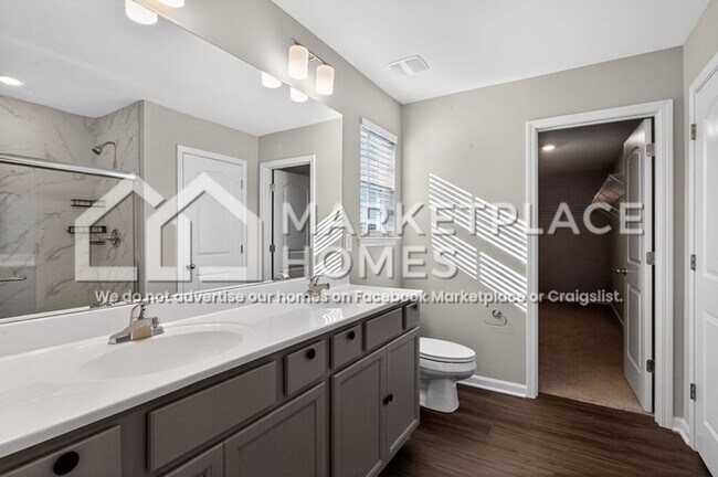 Building Photo - 8436 Gateway Run Rd