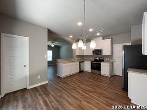 Building Photo - 2085 Silver Oaks