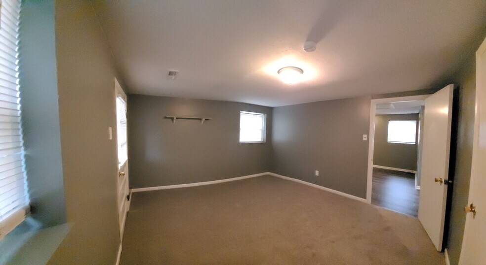 bedroom - 5220 Jacksboro Pike