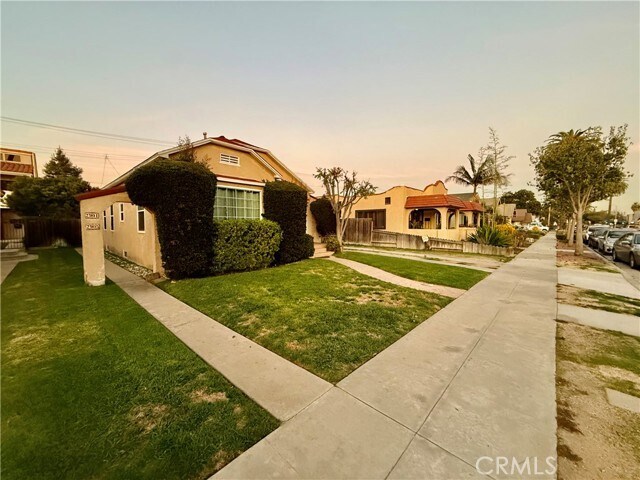 Building Photo - 2901 E Mariquita St