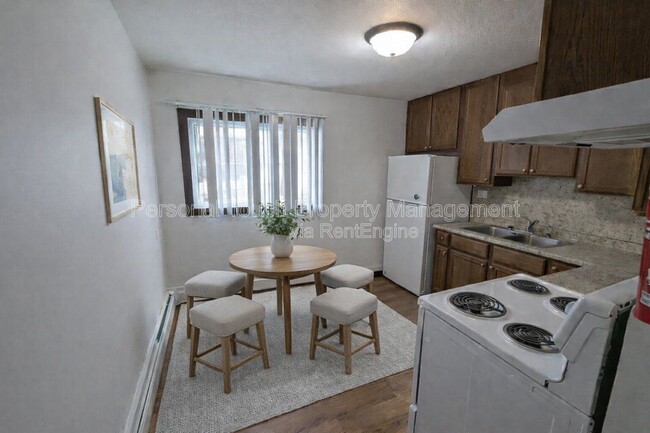 Building Photo - 541 2nd St N