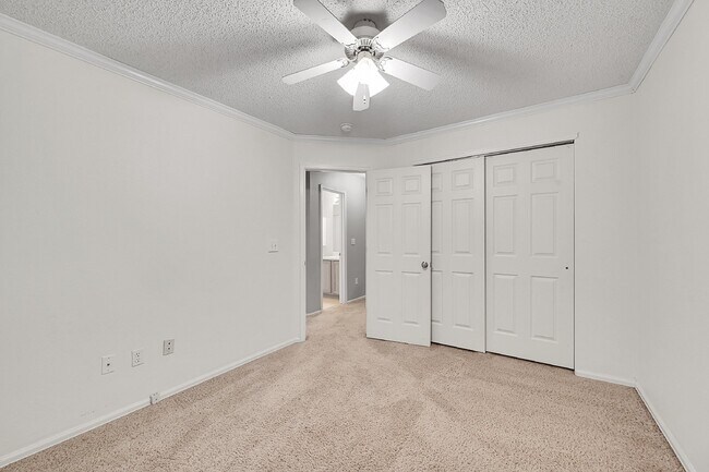 Building Photo - $2,240.95 - 4 bed, 2.5 bath in Colorado Springs with In Unit Laundry!