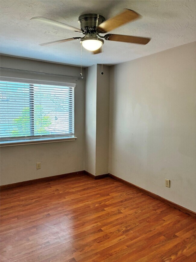 Building Photo - 15502 Rio Plaza Dr