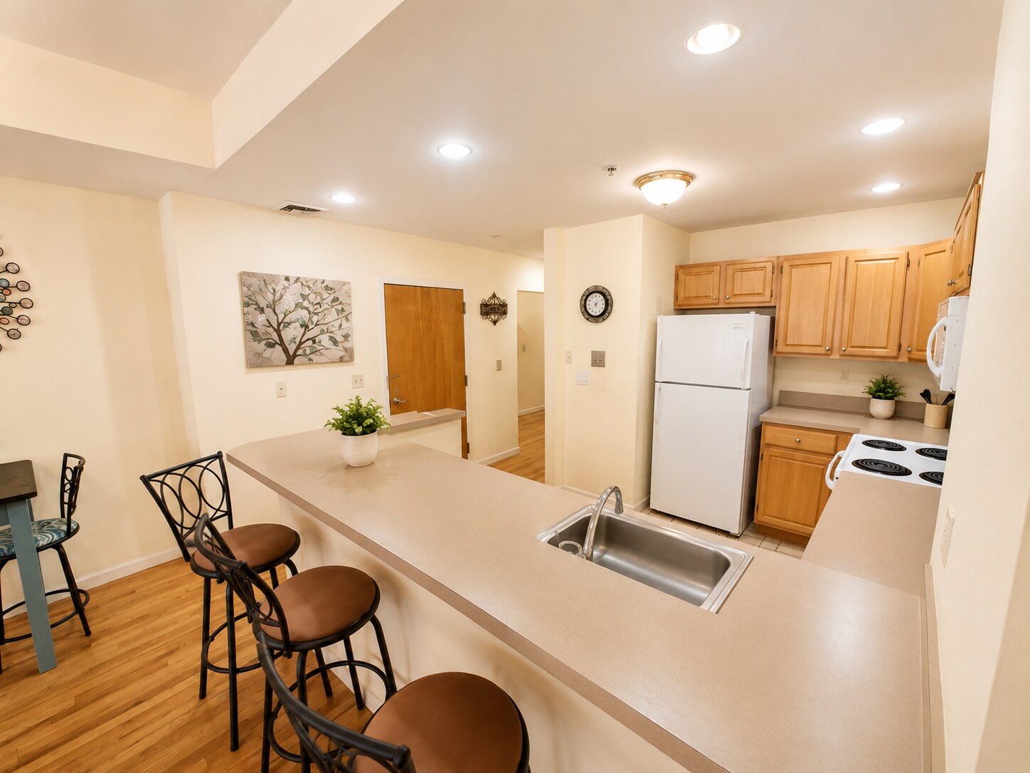 Building Photo - 1406 Beacon St