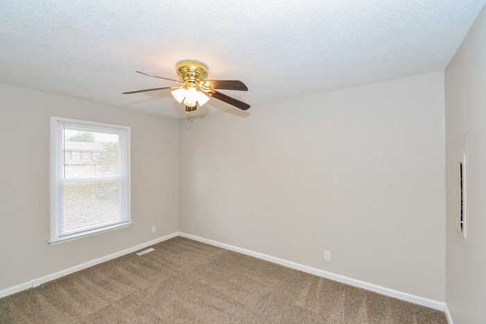 Building Photo - 405 Lillie Belle Ln