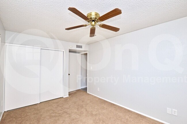 Building Photo - 6212 S Taylor Dr