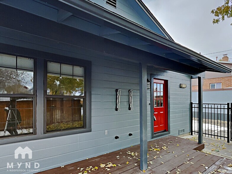 Building Photo - 844 Washington St