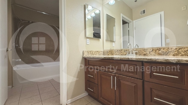 Building Photo - 2134 E Broadway Rd