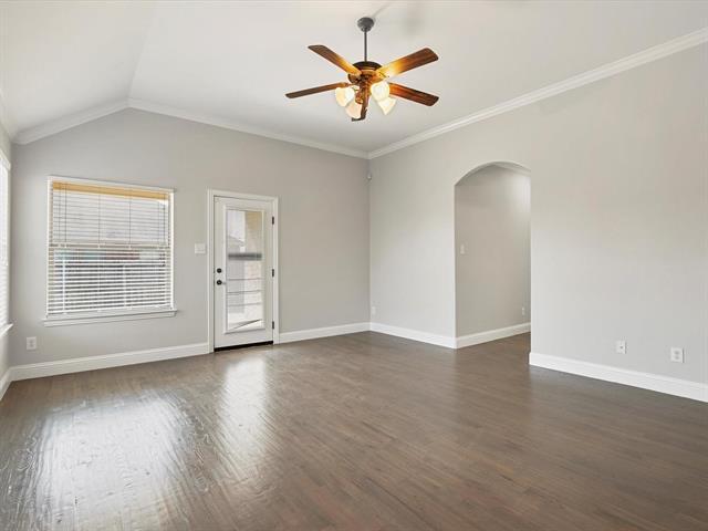 Building Photo - 224 Linden Ct