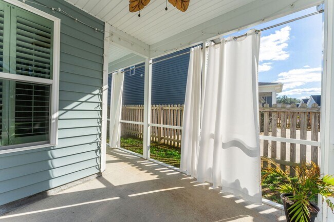 Building Photo - 3 Bedroom 2.5 Bath House in Boltons Landing - West Ashley