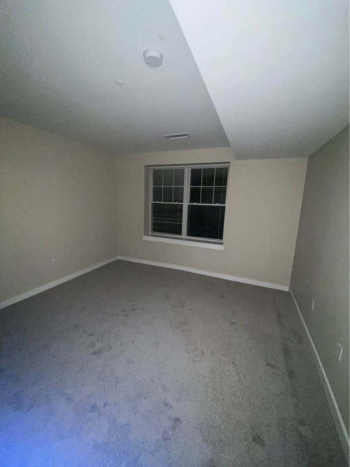 Building Photo - 30 Pond St