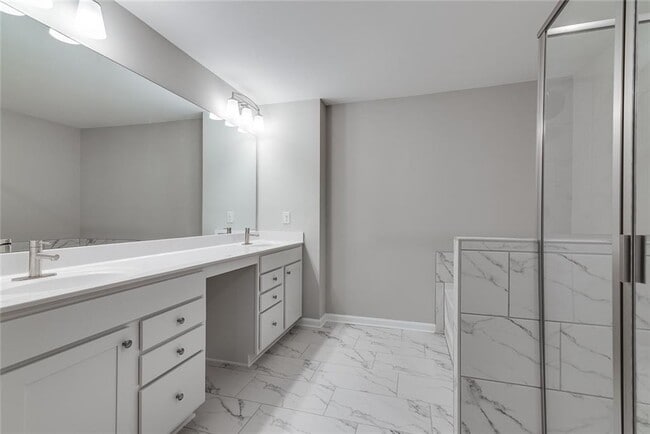 Building Photo - 554 Elm Bluff Way