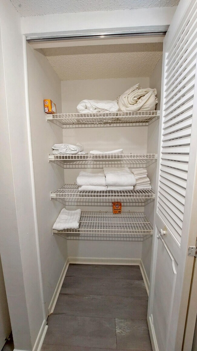 Building Photo - 367 S Federal Hwy