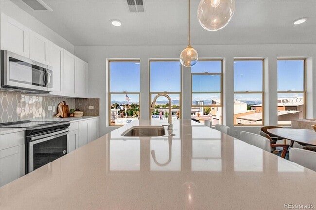 Primary Photo - 2899 W 52nd Ave