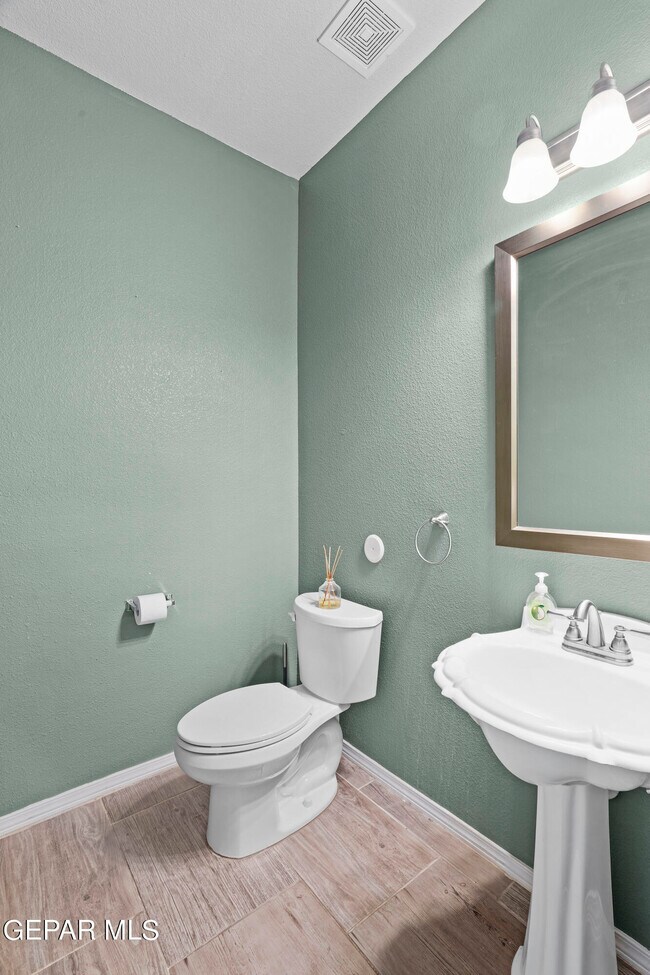 Building Photo - 1088 Nepal Sky St