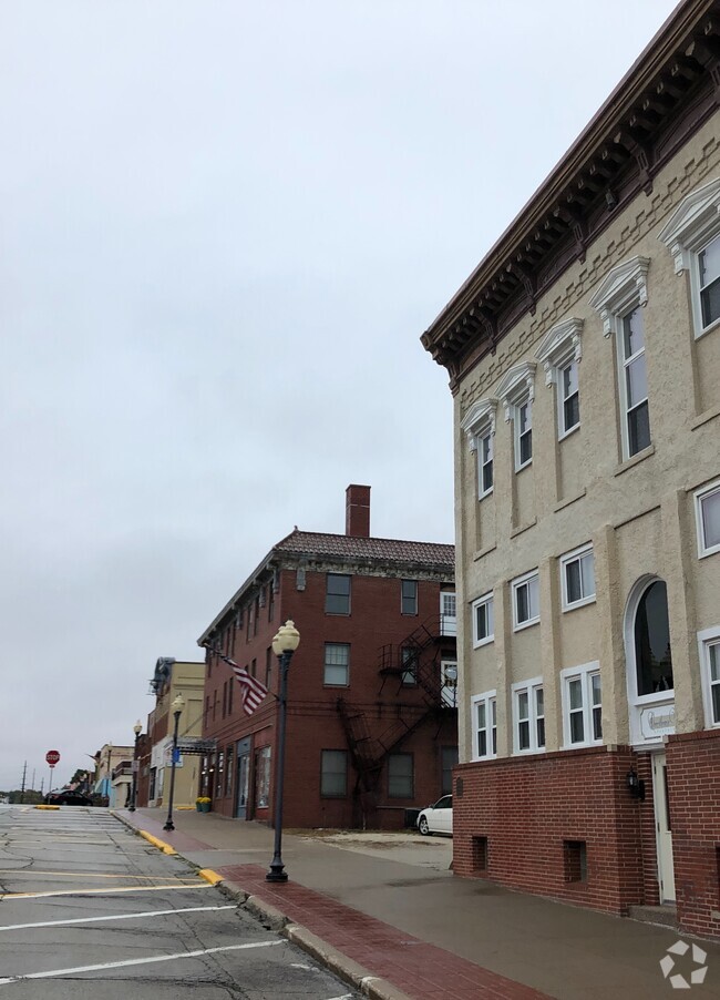 Building Photo - Courthouse View Apartments