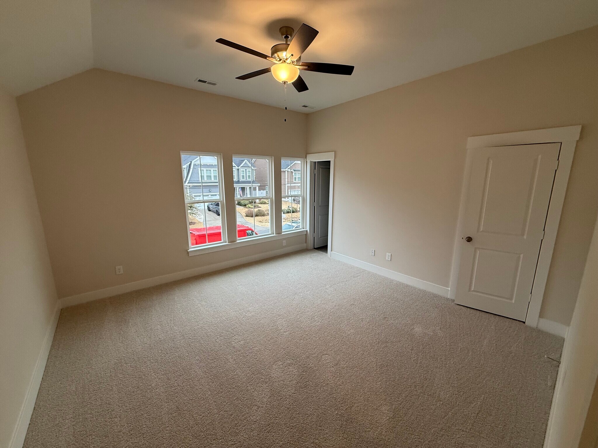 Building Photo - 2049 Burson Dr