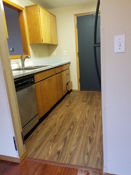 Kitchen - 3933 SW Pinewood Way
