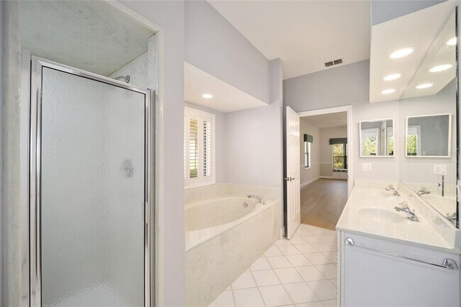 Building Photo - 3025 W Bermuda Dunes Dr