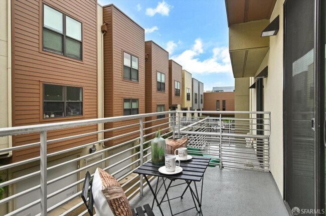 Building Photo - 268 Friedell St