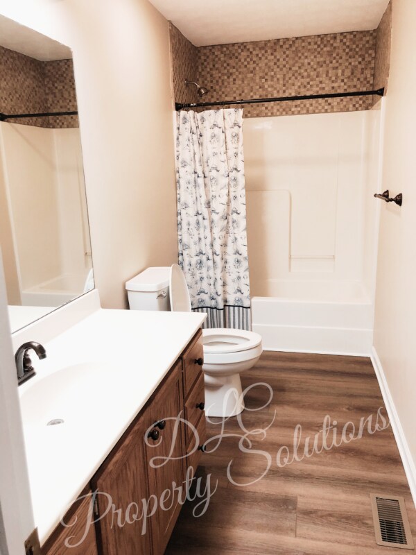 Building Photo - 254 Elder Dr