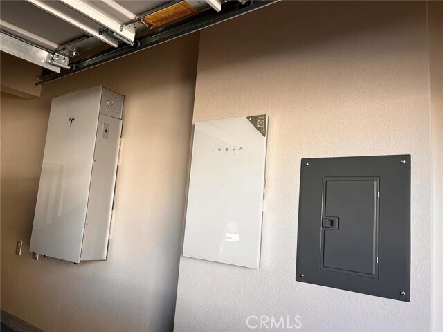 Building Photo - 2557 E Lincoln Paseo