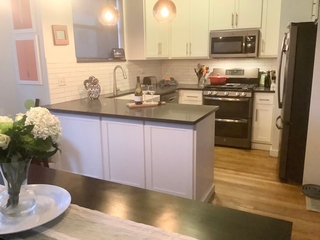 Building Photo - 5216 N Kenmore Ave