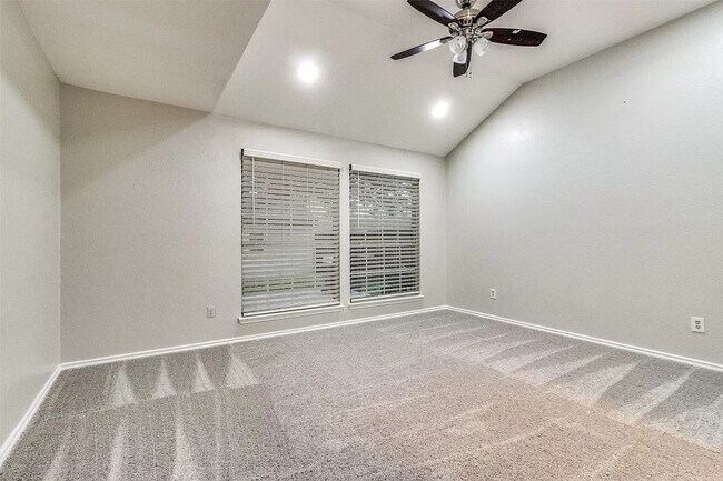 Building Photo - 2113 Spring Mills Rd