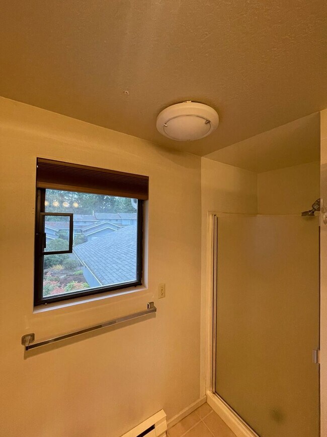 Building Photo - 2 Bedroom Condo on Port Ludlow Golf Course