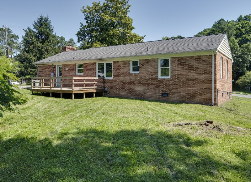 Building Photo - 10429 W Providence Rd