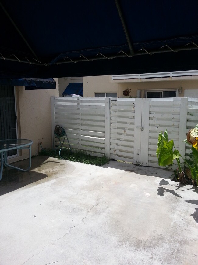 Building Photo - 14377 SW 97th Terrace