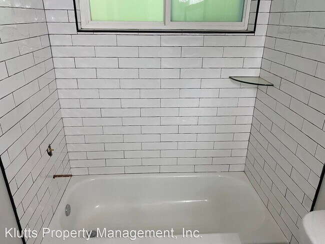 Building Photo - 2 br, 1 bath House - 4805 Malibu Drive