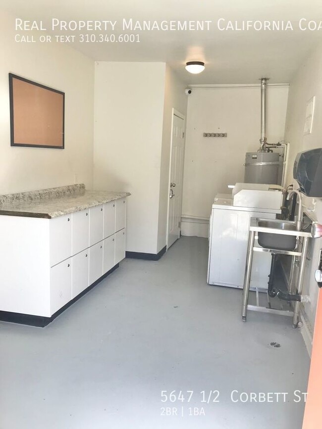 Building Photo - Move In Special!!!   Refreshed Mid City Condo
