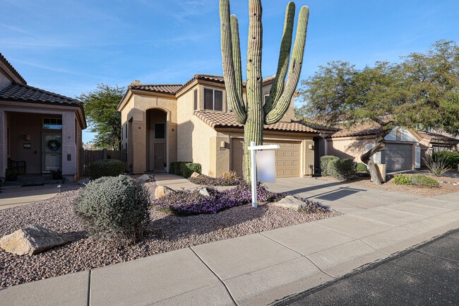 Primary Photo - 4218 E Palo Brea Ln