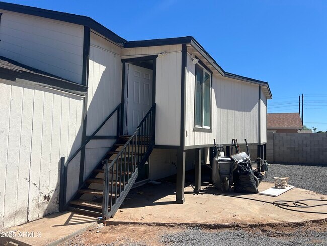Building Photo - 4525 E Alta Vista Rd