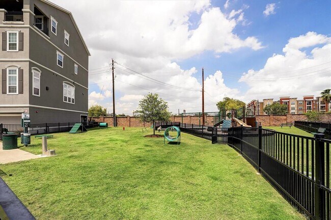 Building Photo - 3124 Somerset Levens Ln