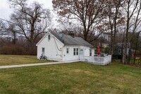 Building Photo - 128 Mahopac Ave
