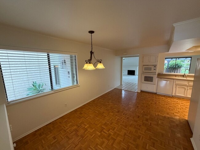 Building Photo - 4569 Foxenwood Ln