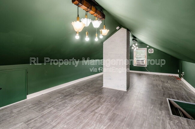 Building Photo - 338 Stewart Ave