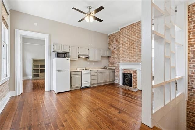 Building Photo - 1216 Camp St