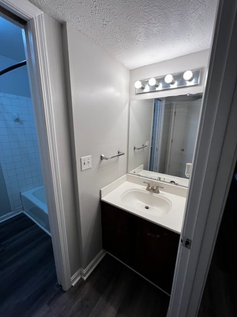 Building Photo - 5505 Baywood Dr