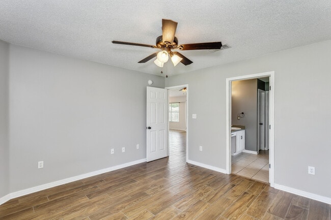 Building Photo - 2208 Seascale Ct