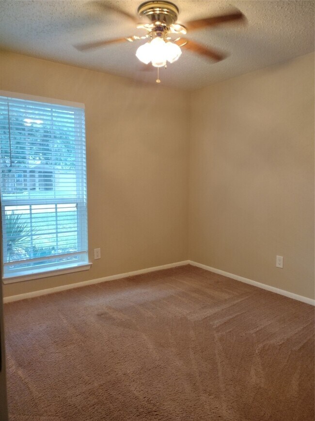 Building Photo - 13322 Bridgewalk Ln